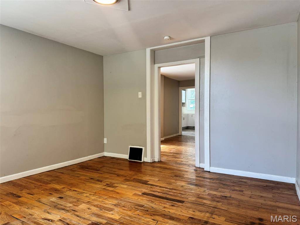 7607 Vermont AVE, St Louis, MO 63111