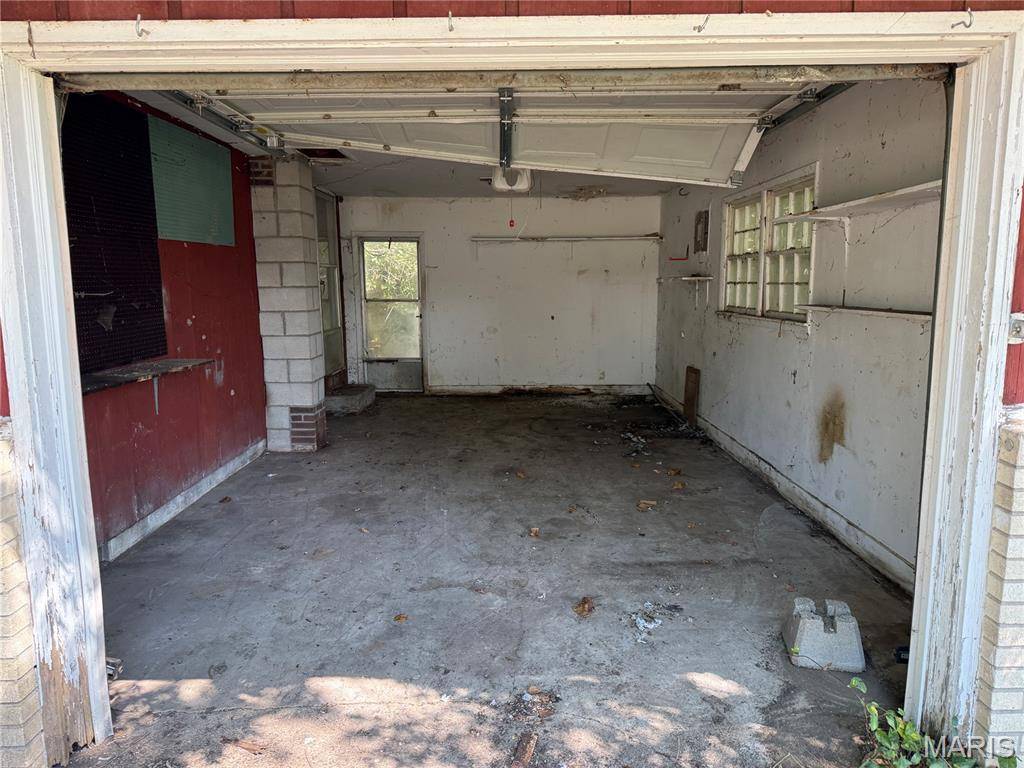 706 McClain ST, Richland, MO 65556