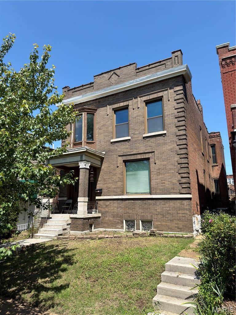 3543 Humphrey ST, St Louis, MO 63118