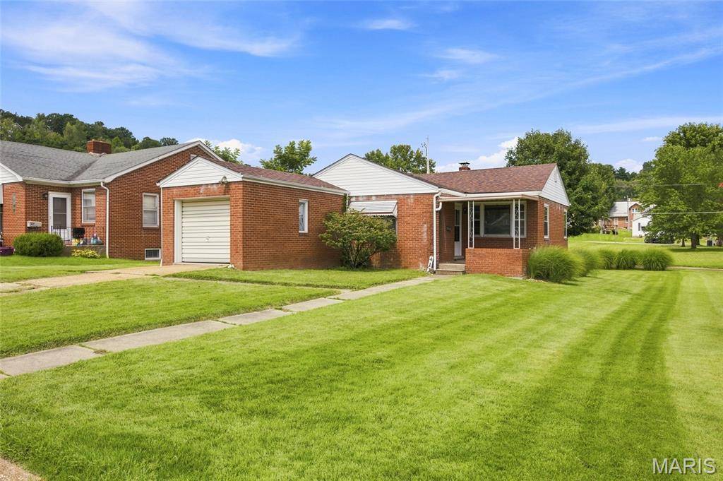 413 W 9th ST, Hermann, MO 65041