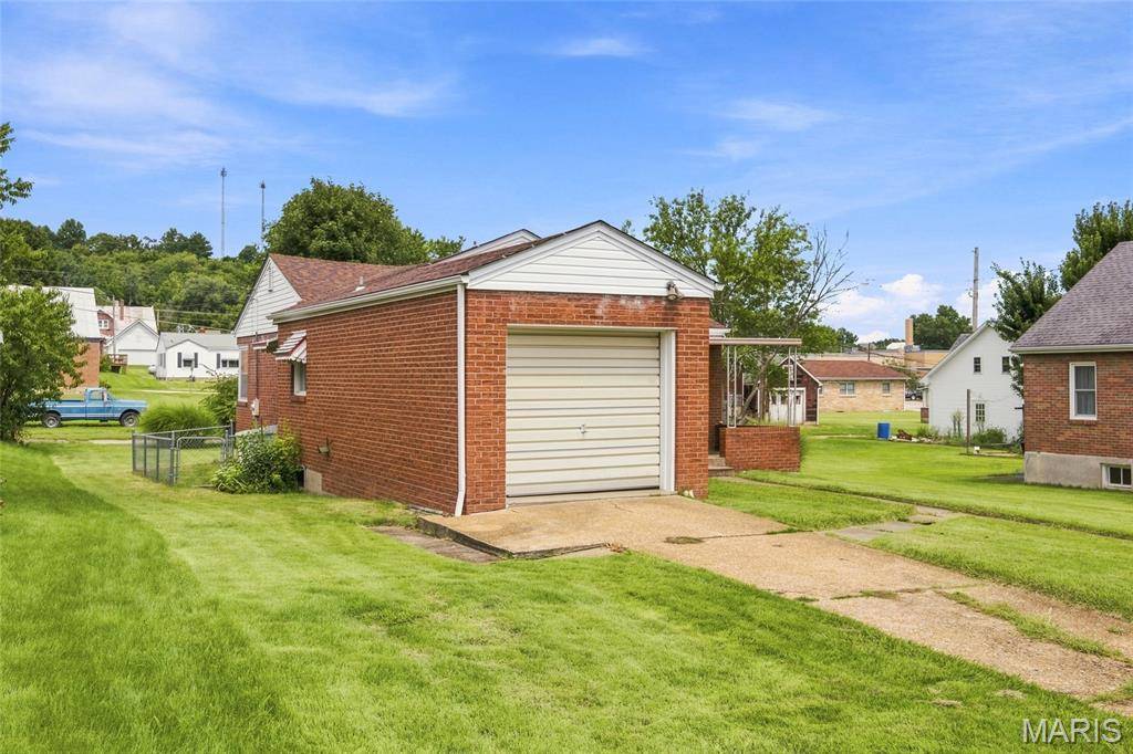 413 W 9th ST, Hermann, MO 65041