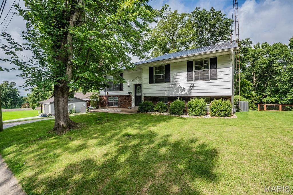 230 Ridge DR, Chester, IL 62233
