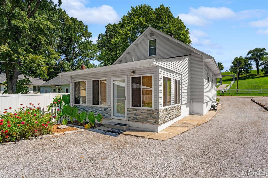 2403 Old State Route 3, East Carondelet, IL 62240
