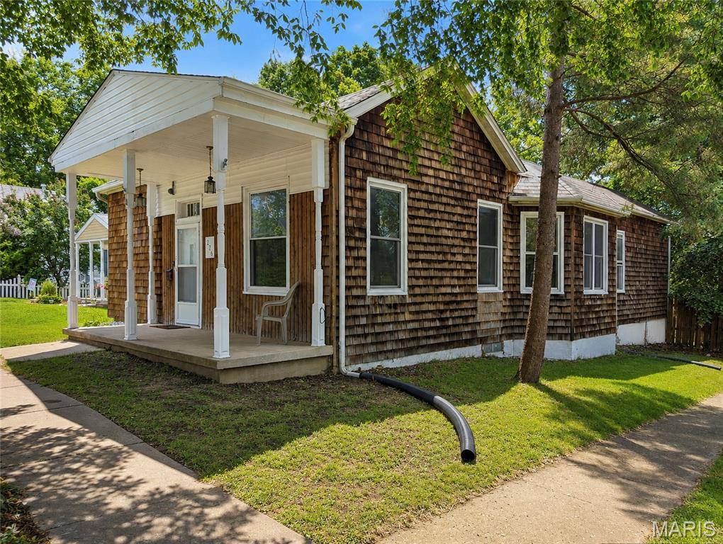 226 W Main ST, Lebanon, IL 62254
