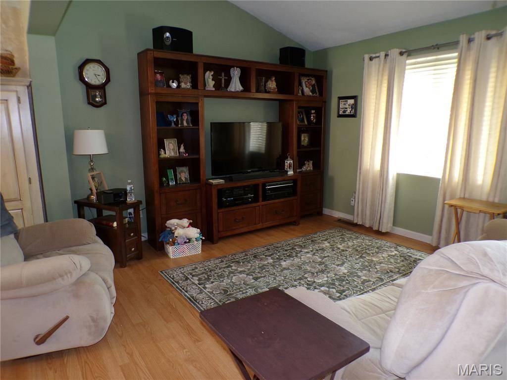 712 N James ST, Sparta, IL 62286