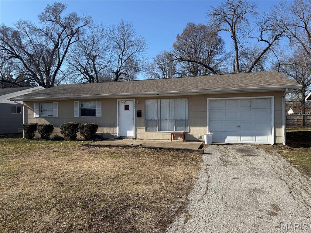 1164 Camp Jackson RD, Centerville, IL 62206
