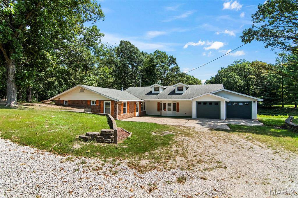 10292 Old Litchfield TRL, Litchfield, IL 62056
