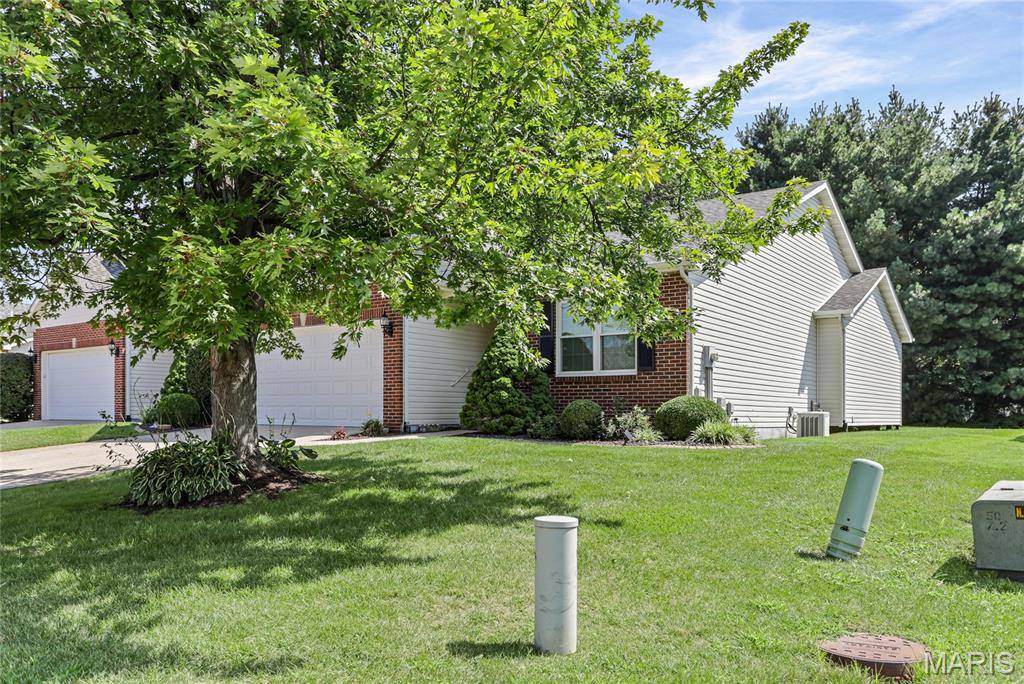 3240 Jared DR, Swansea, IL 62226
