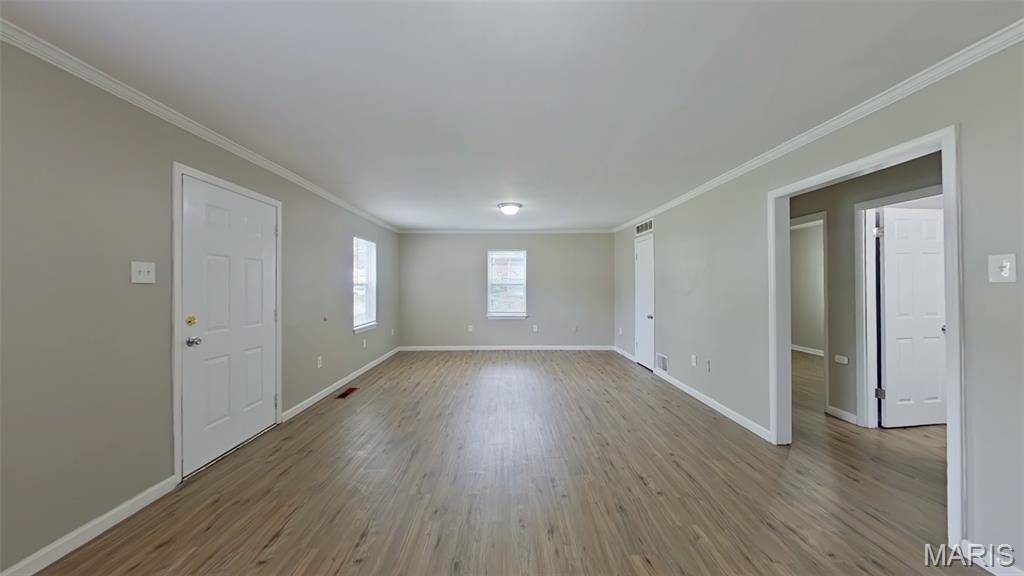 424 Shirley AVE, St Louis, MO 63135
