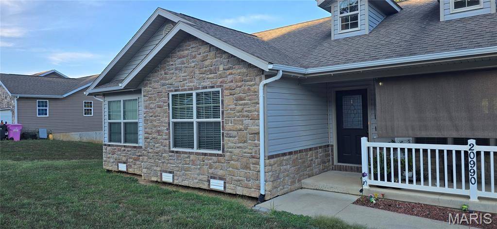 20990 Hideaway LN, St Robert, MO 65584