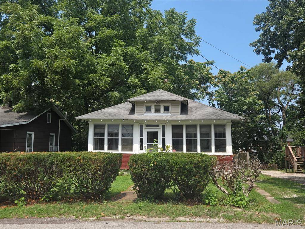 3328 Oakland AVE, Alton, IL 62002