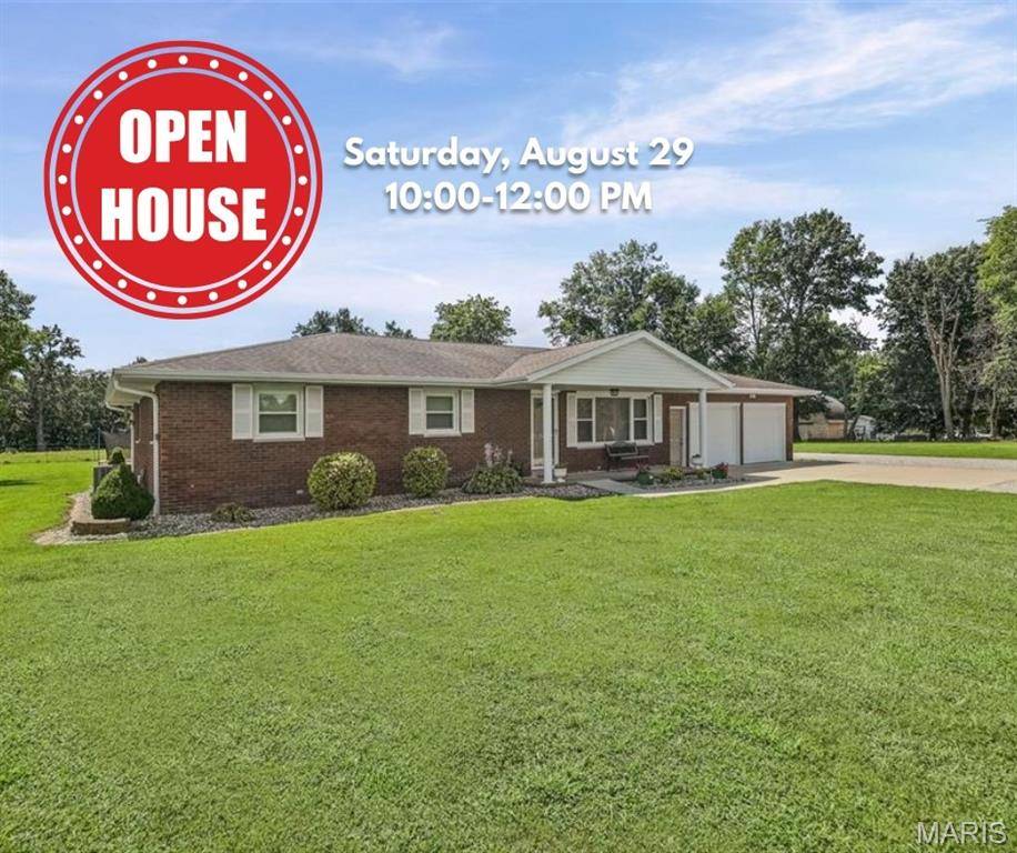 13906 Klaus Lake RD, Highland, IL 62249