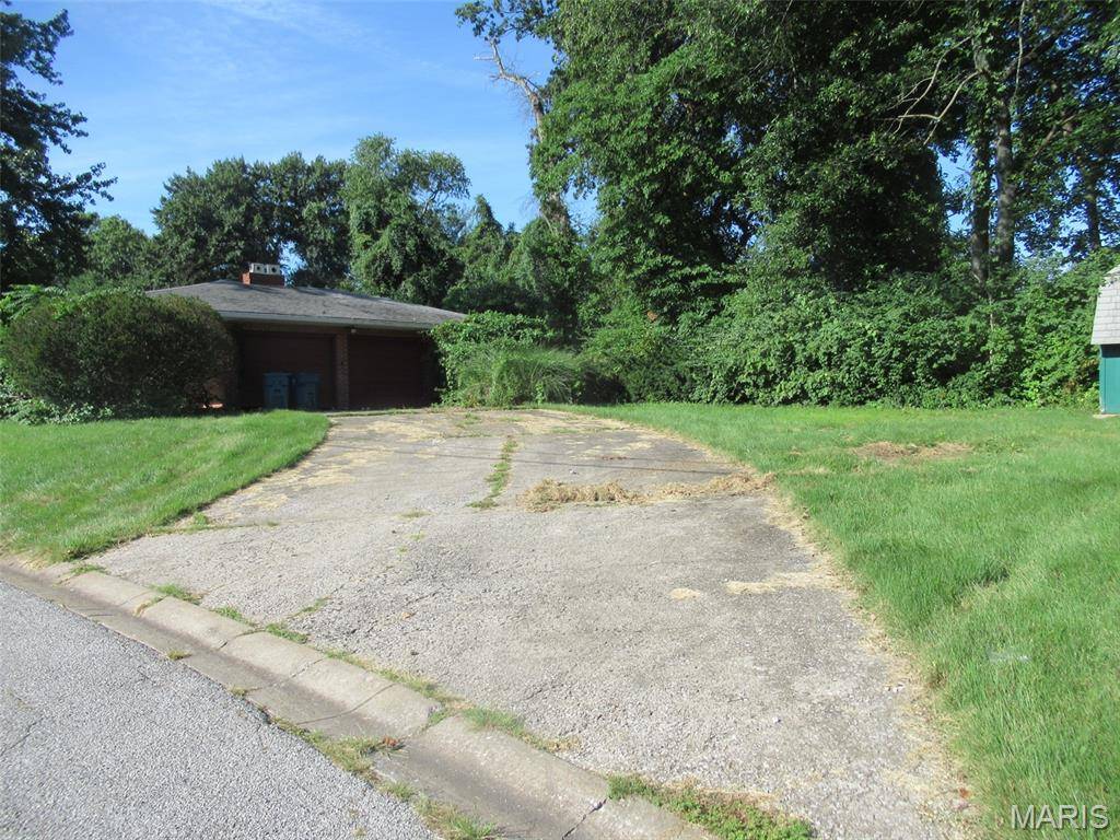2312 Gillis ST, Alton, IL 62002