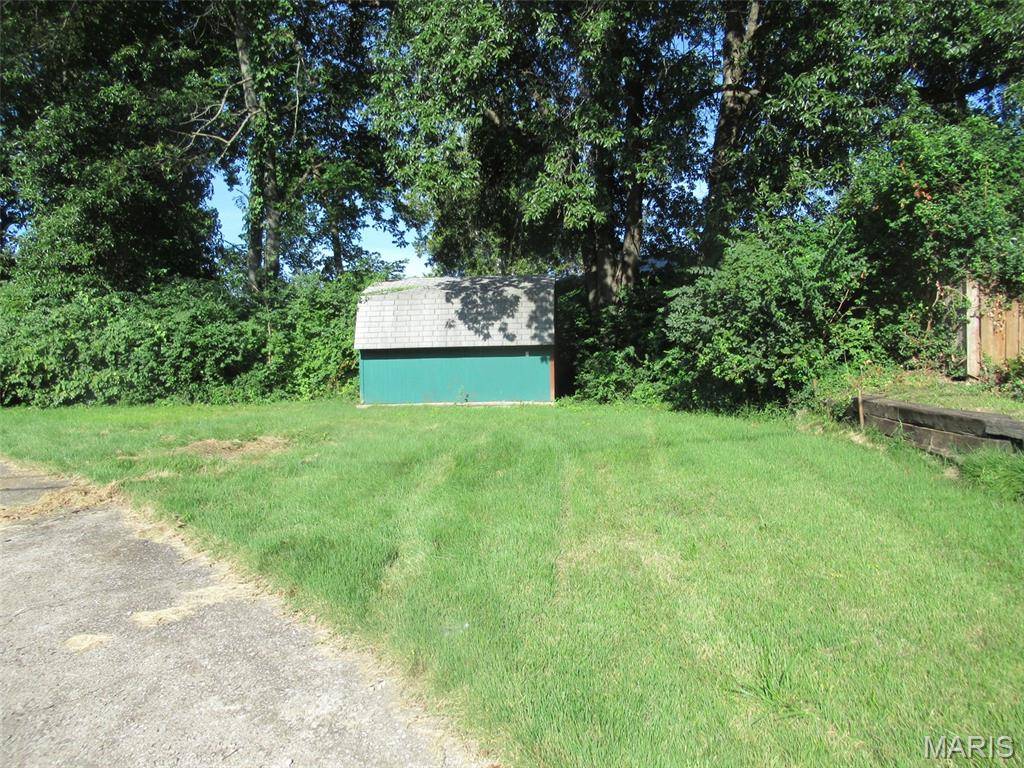 2312 Gillis ST, Alton, IL 62002