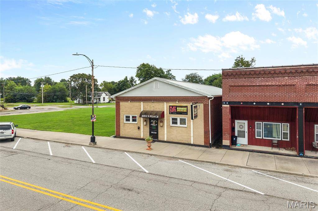 208 E Main ST, Mount Olive, IL 62069