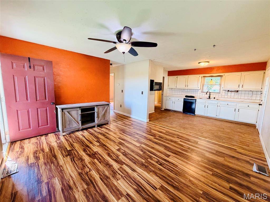 705 W Sand RD, Advance, MO 63730