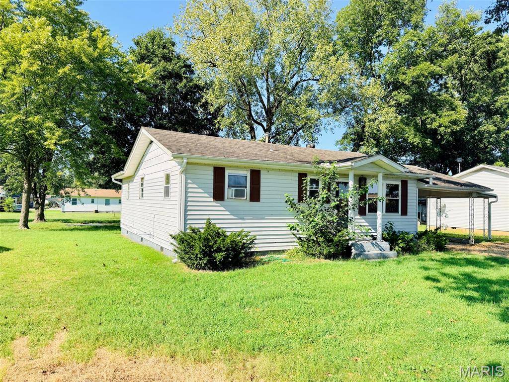 705 W Sand RD, Advance, MO 63730