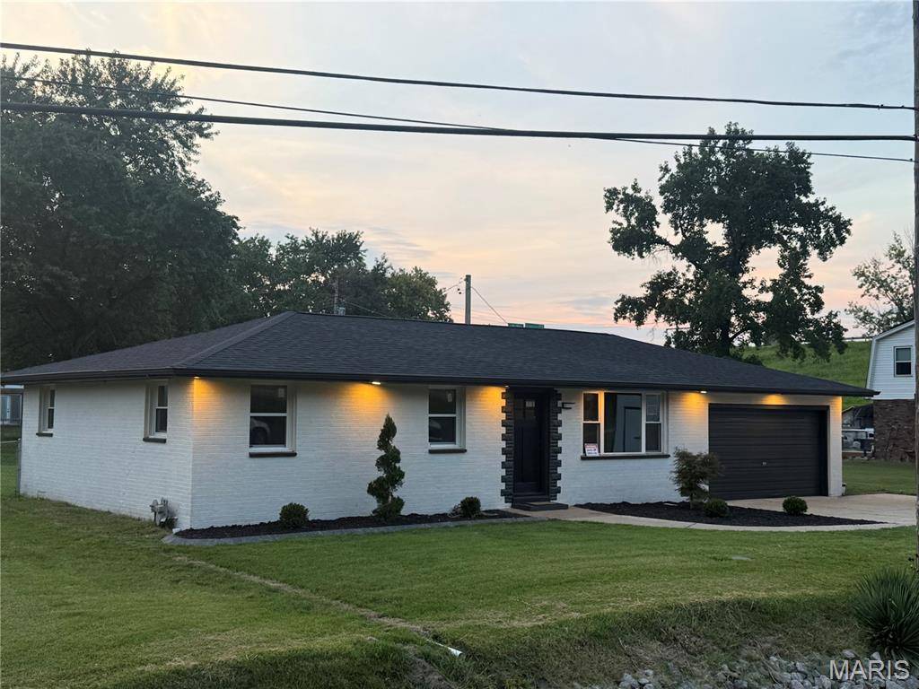 1374 Saint Thomas RD, Granite City, IL 62040