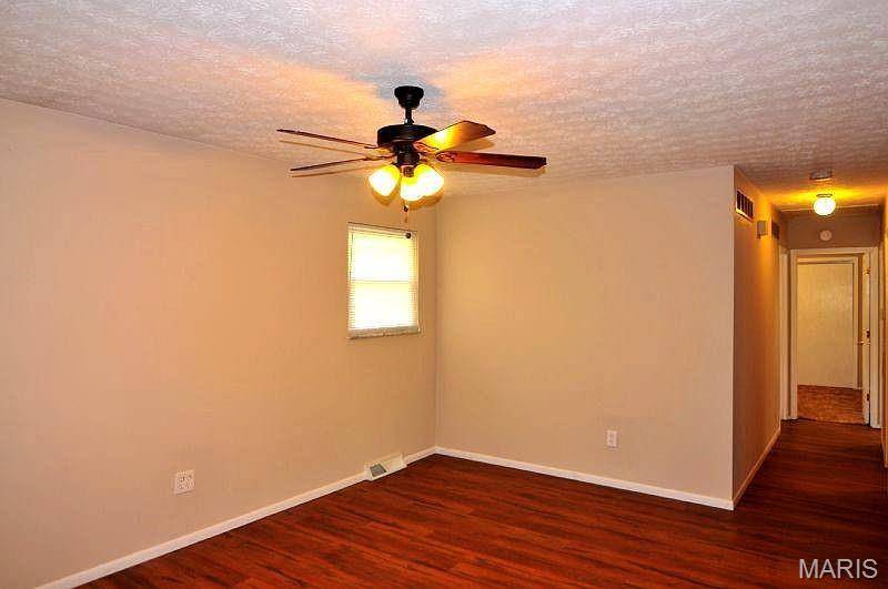 524 Phillipena ST, Edwardsville, IL 62025