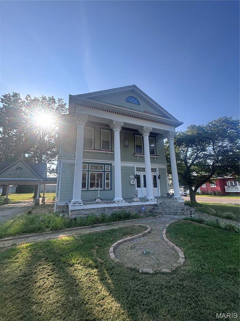 479 N Mill ST, Nashville, IL 62263