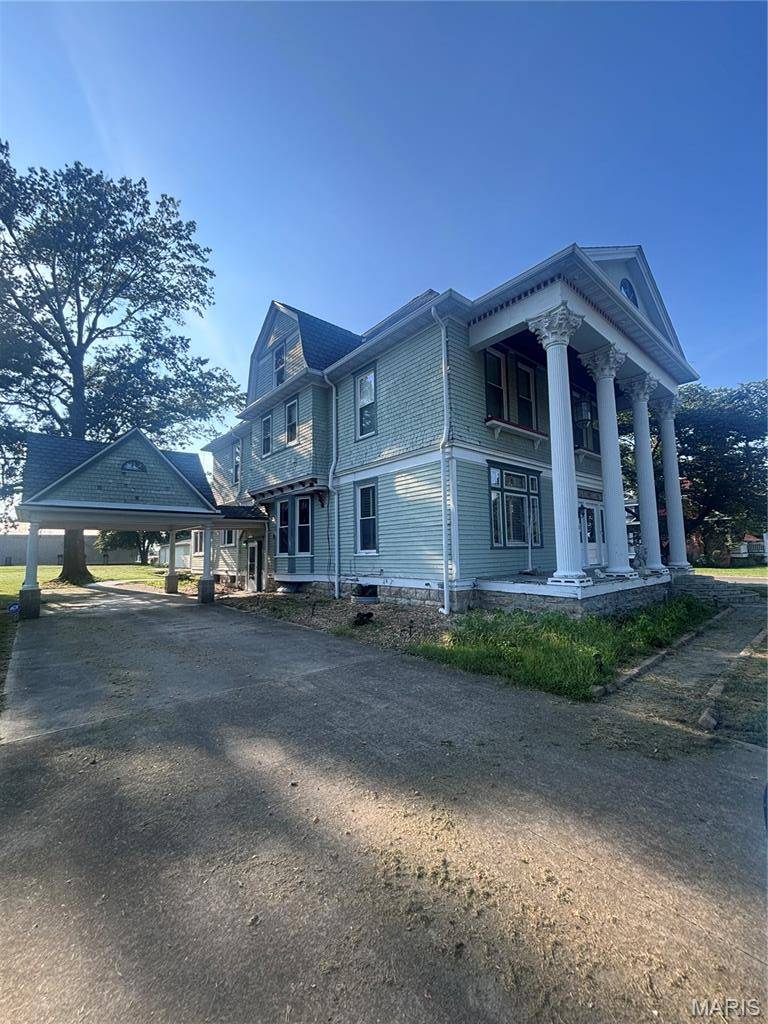 479 N Mill ST, Nashville, IL 62263