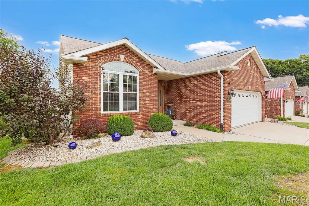 132 Briar Ridge, Maryville, IL 62234