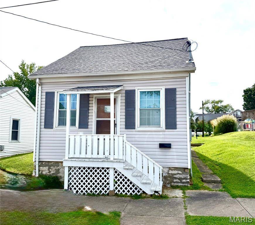 319 S. Main Street, Waterloo, IL 62298