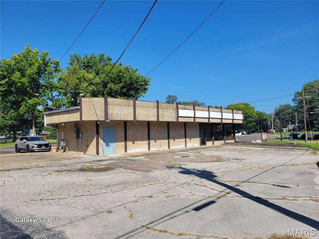 800 Saint Louis RD, Collinsville, IL 62234