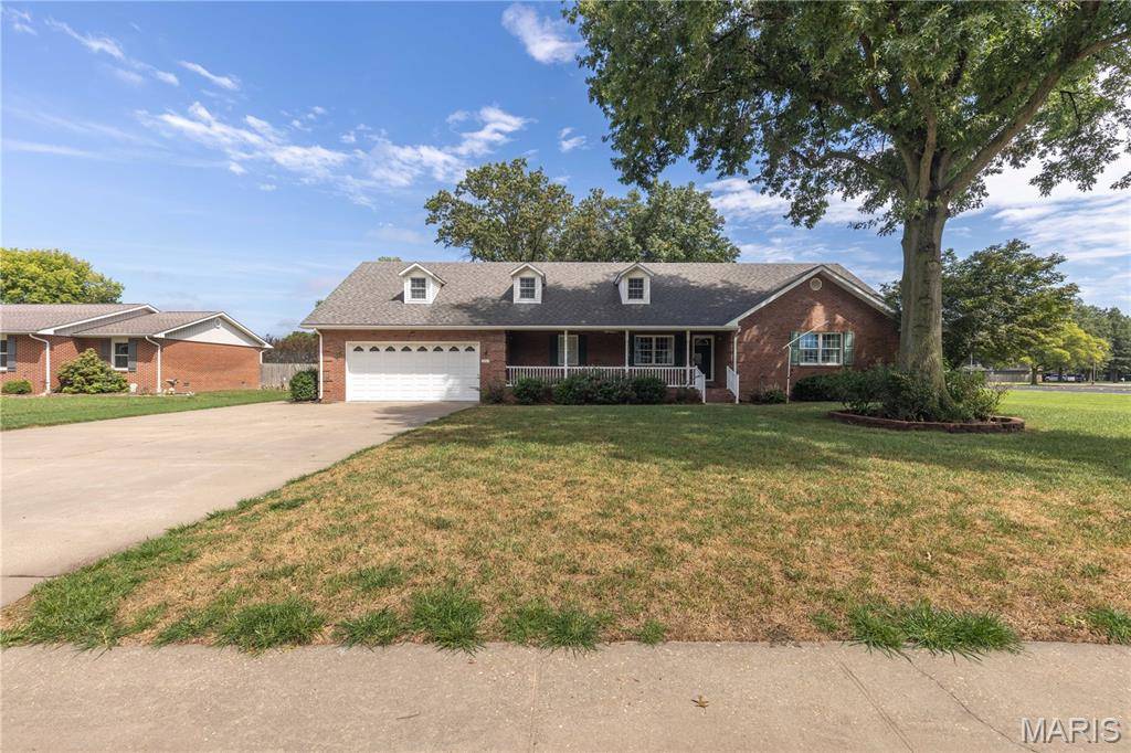210 Holmes DR, Sikeston, MO 63801