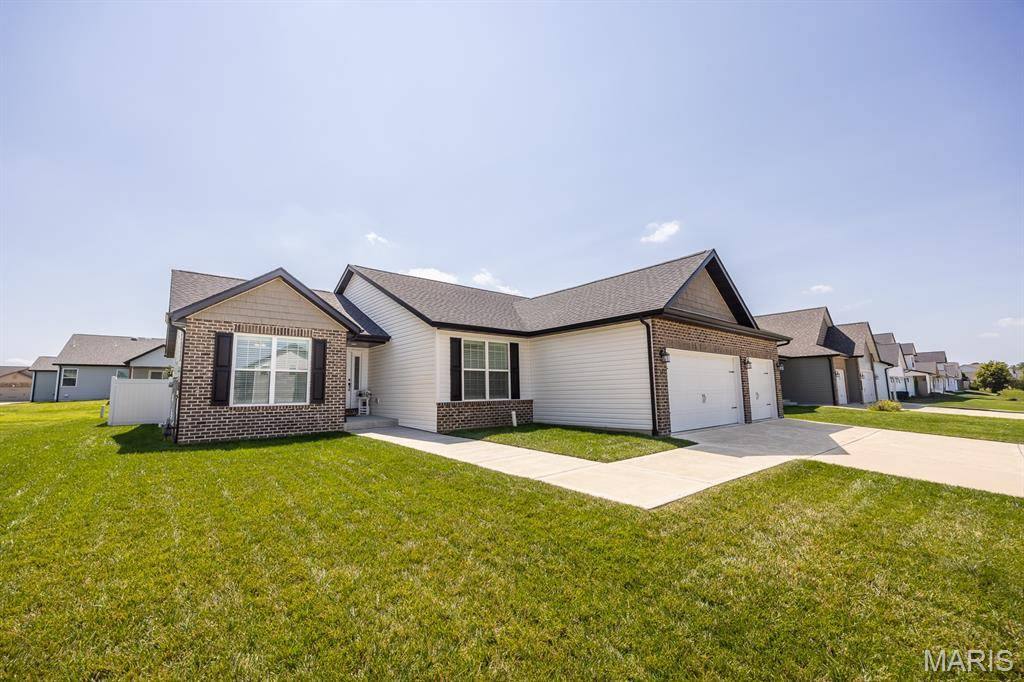 3456 Dakota DR, Shiloh, IL 62221