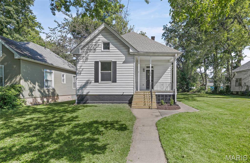 106 Hazel Ave. AVE, Belleville, IL 62223