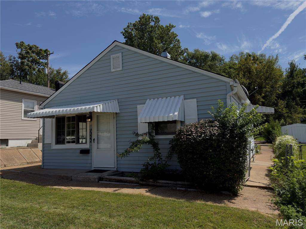 1322 Kraft ST, St Louis, MO 63139