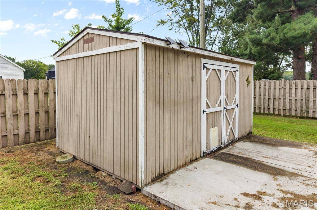 1405 Madison ST, Gillespie, IL 62033
