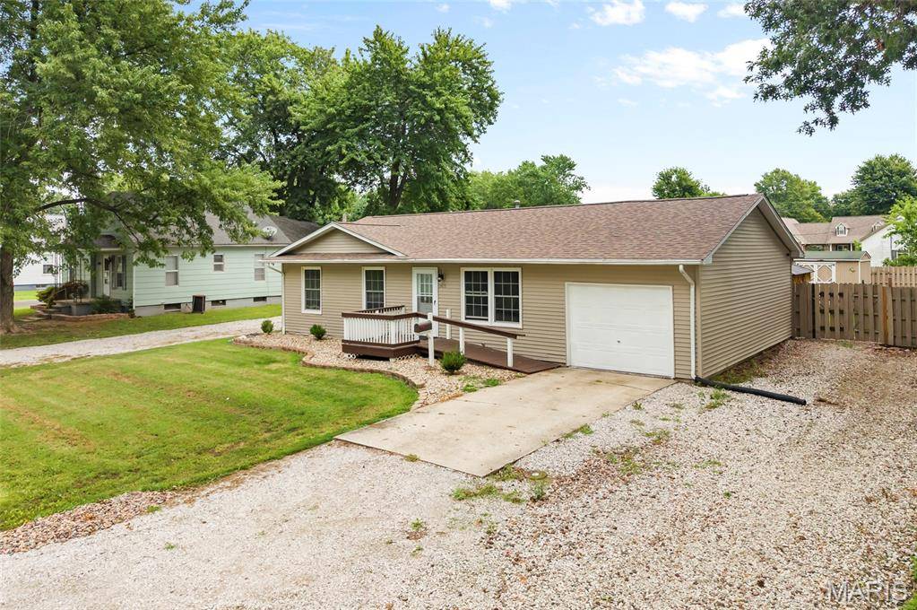 1405 Madison ST, Gillespie, IL 62033