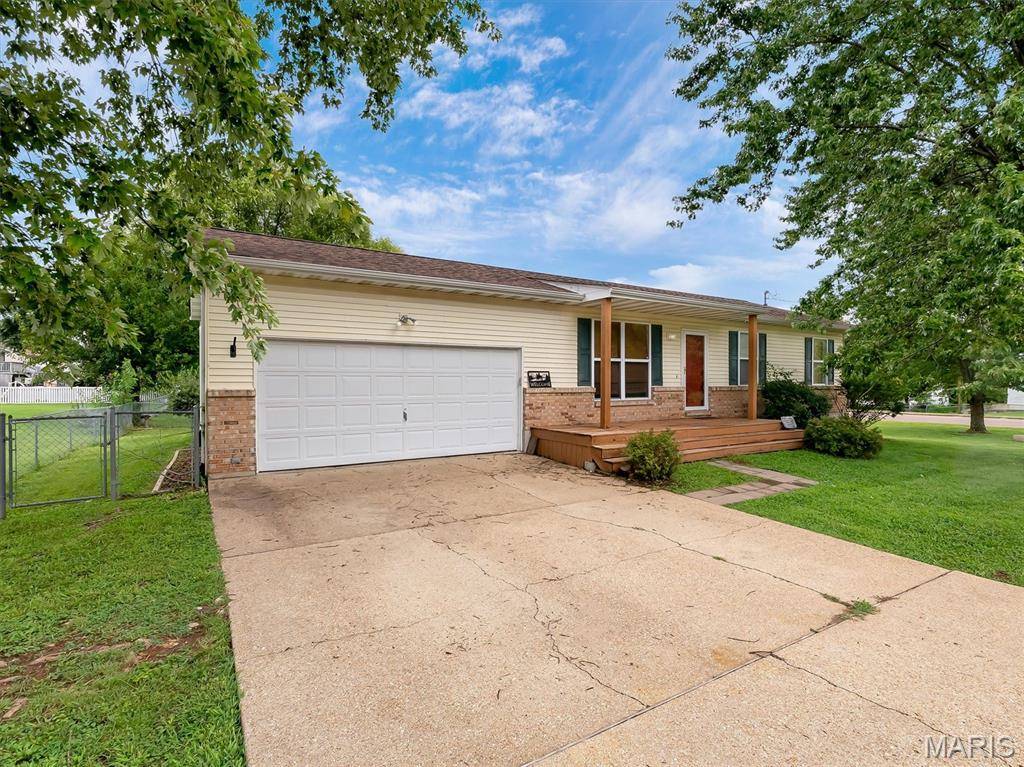 610 Falcon DR, Sullivan, MO 63080