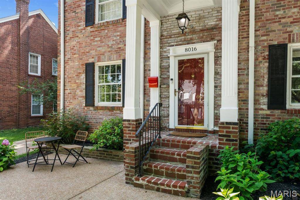 8016 Gannon AVE, University City, MO 63130