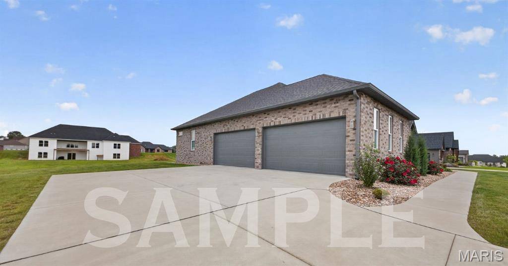 1362 Walnut Ridge DR, Columbia, IL 62236