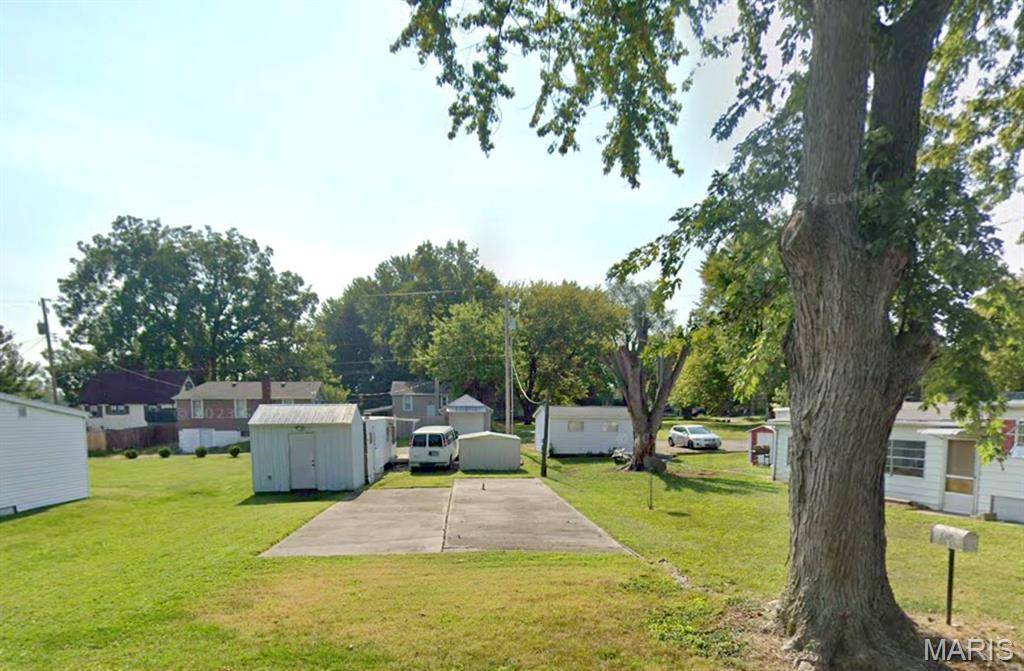 1829 & 1830 E C ST, Belleville, IL 62221