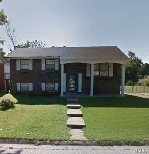 3 Westgate DR, Granite City, IL 62040
