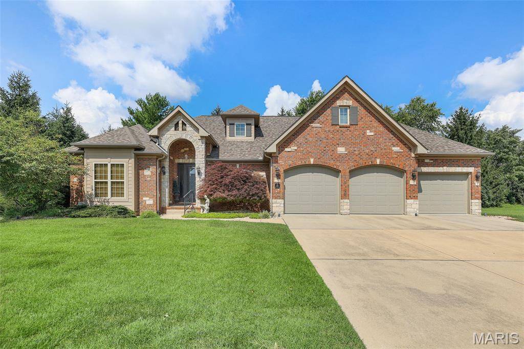 101 Fountain DR, Glen Carbon, IL 62034