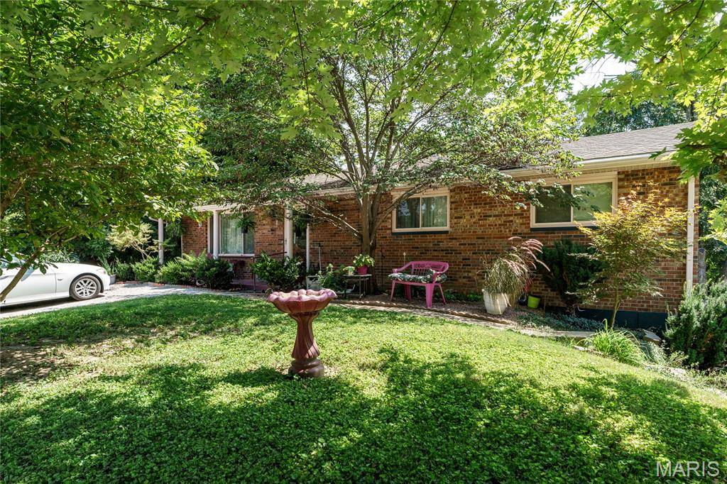 334 Pleasant Ridge RD, Fairview Heights, IL 62208