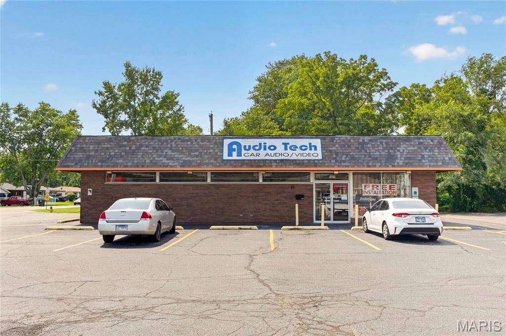 5401 N Illinois ST, Fairview Heights, IL 62208