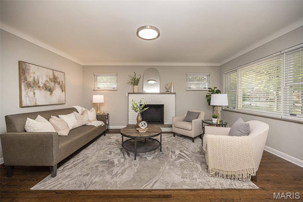 4383 Holly Hills BLVD, St Louis, MO 63116