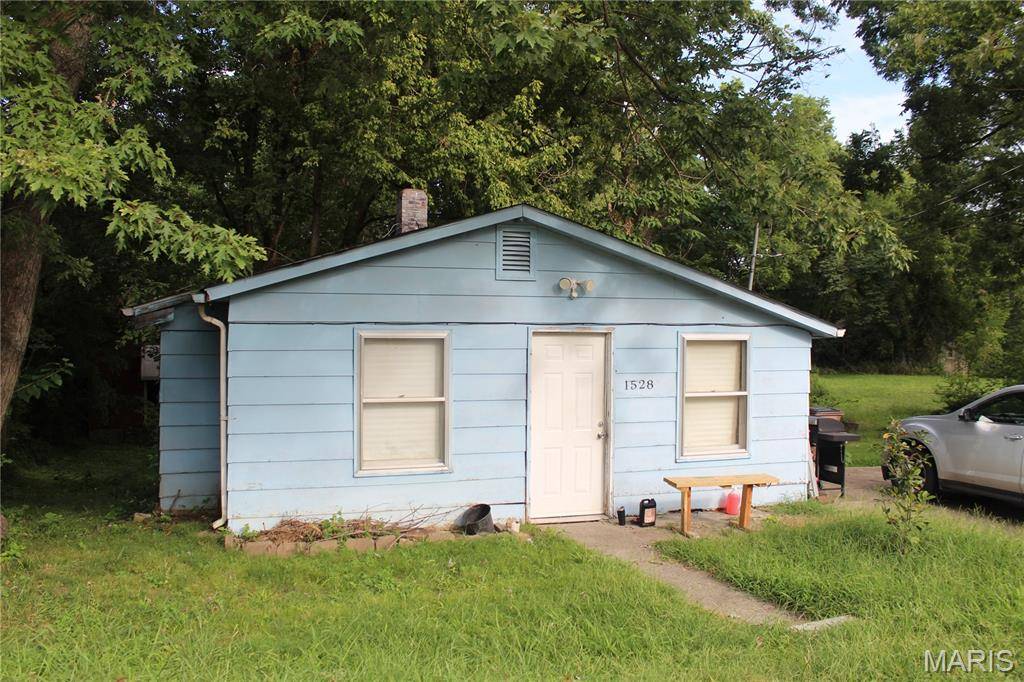 1528 N Water ST, Cape Girardeau, MO 63701