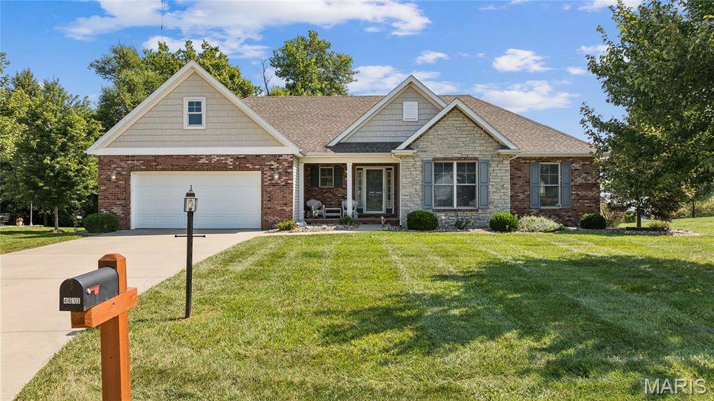 4613 Valleydale RD, Godfrey, IL 62035