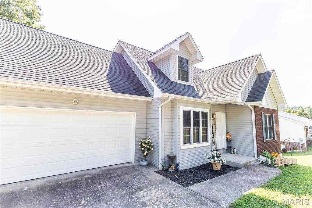 1003 Barbara LN, Linn, MO 65051