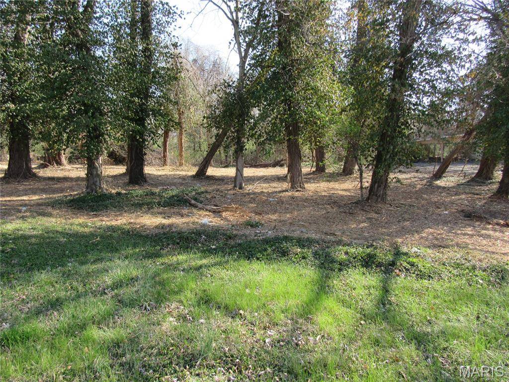 6405 GODFREY RD, Godfrey, IL 62035