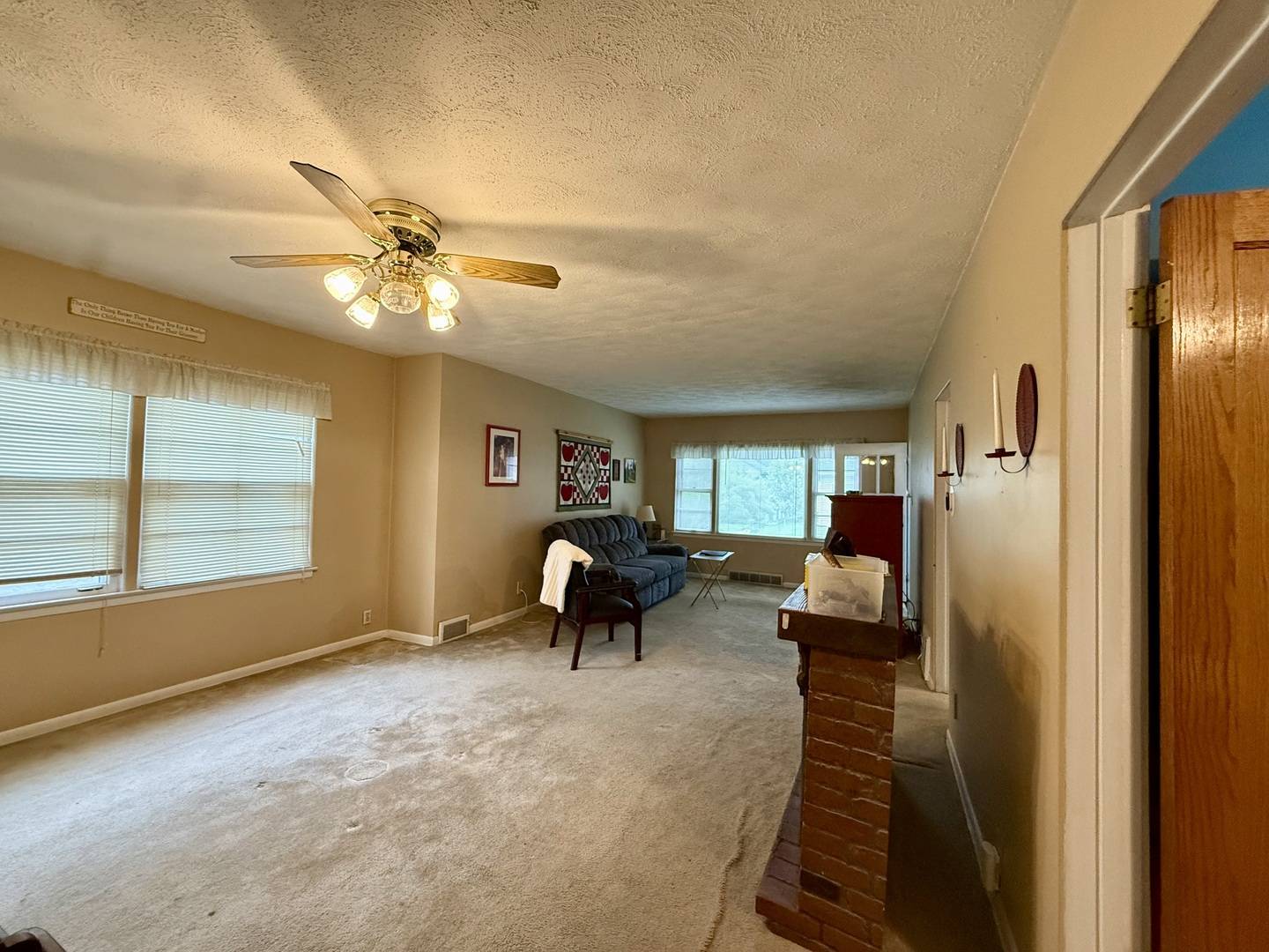 3723 Clinton AVE, Berwyn, IL 60402