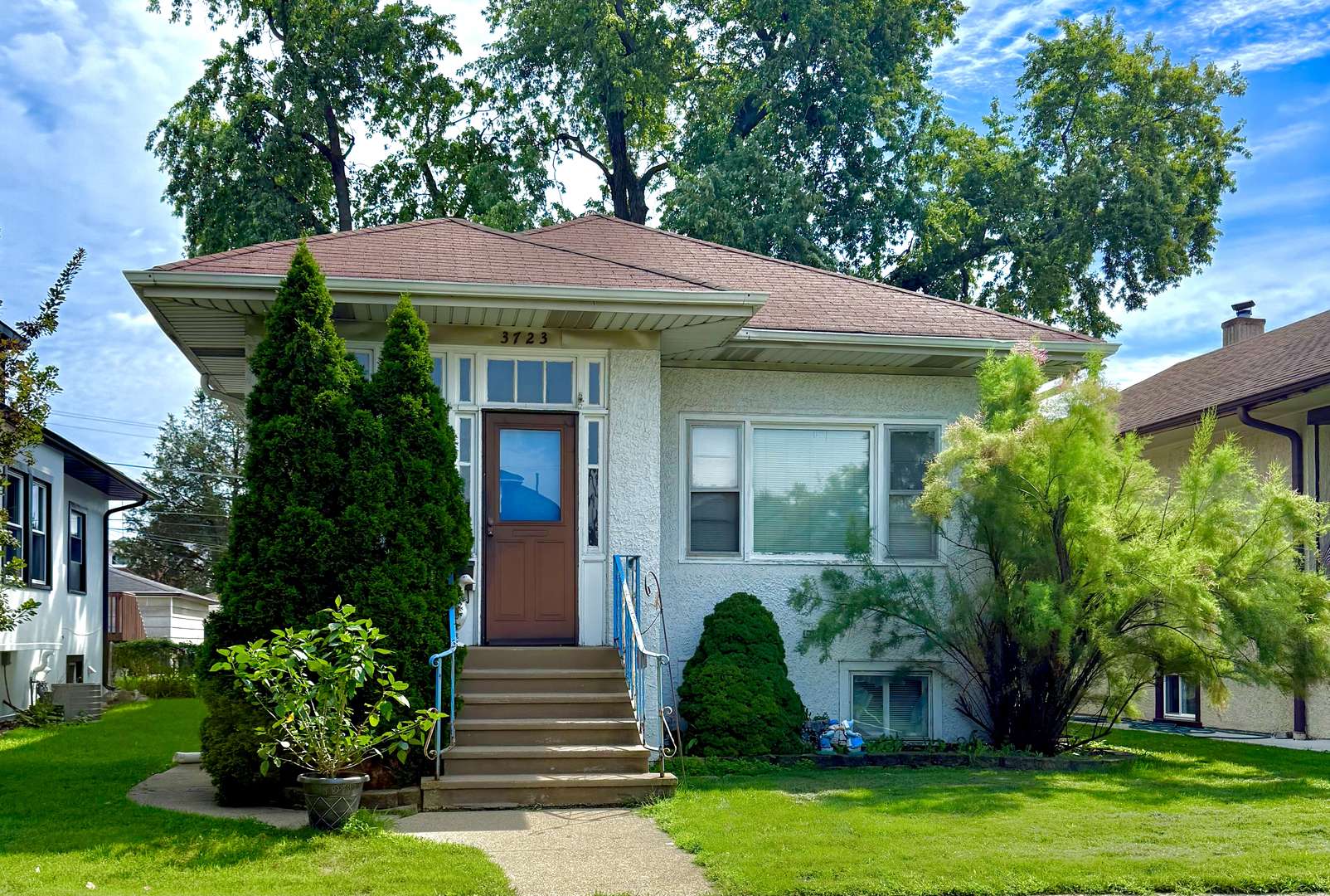 3723 Clinton AVE, Berwyn, IL 60402