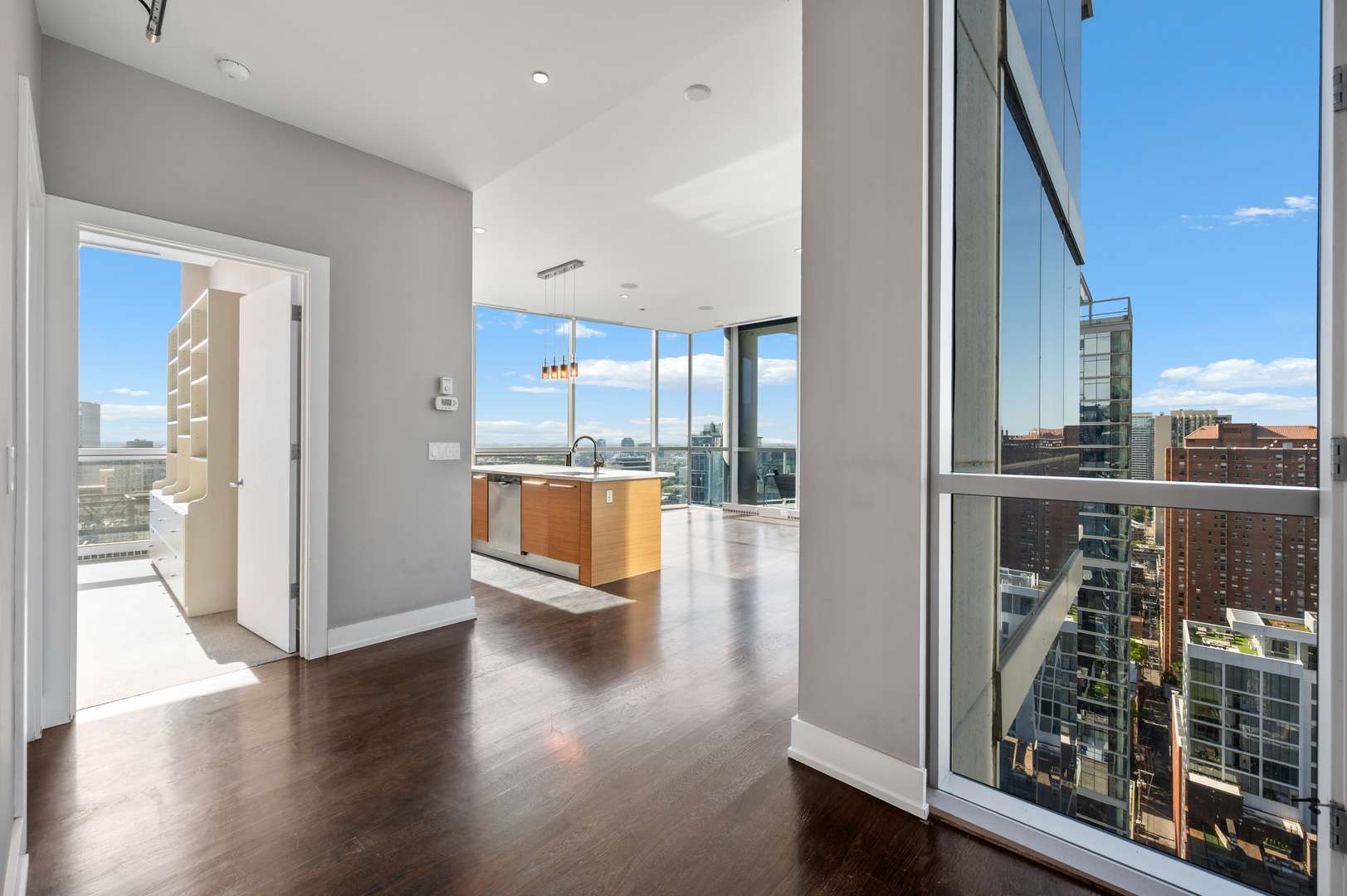 110 W Superior ST #2603, Chicago, IL 60654